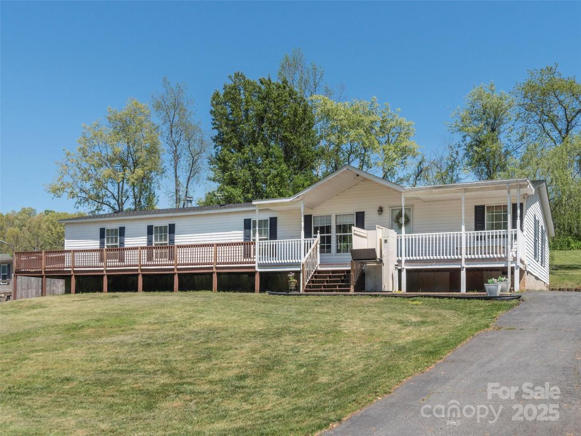 9 Redmond Dr., Alexander, NC 28701