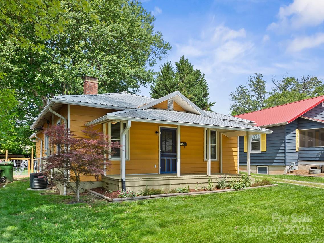 57 Nevada Ave., Asheville, NC 28806