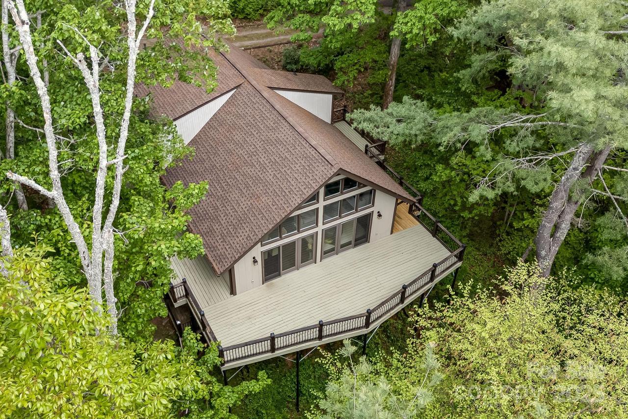 8 Quinn Ct., Asheville, NC 28805