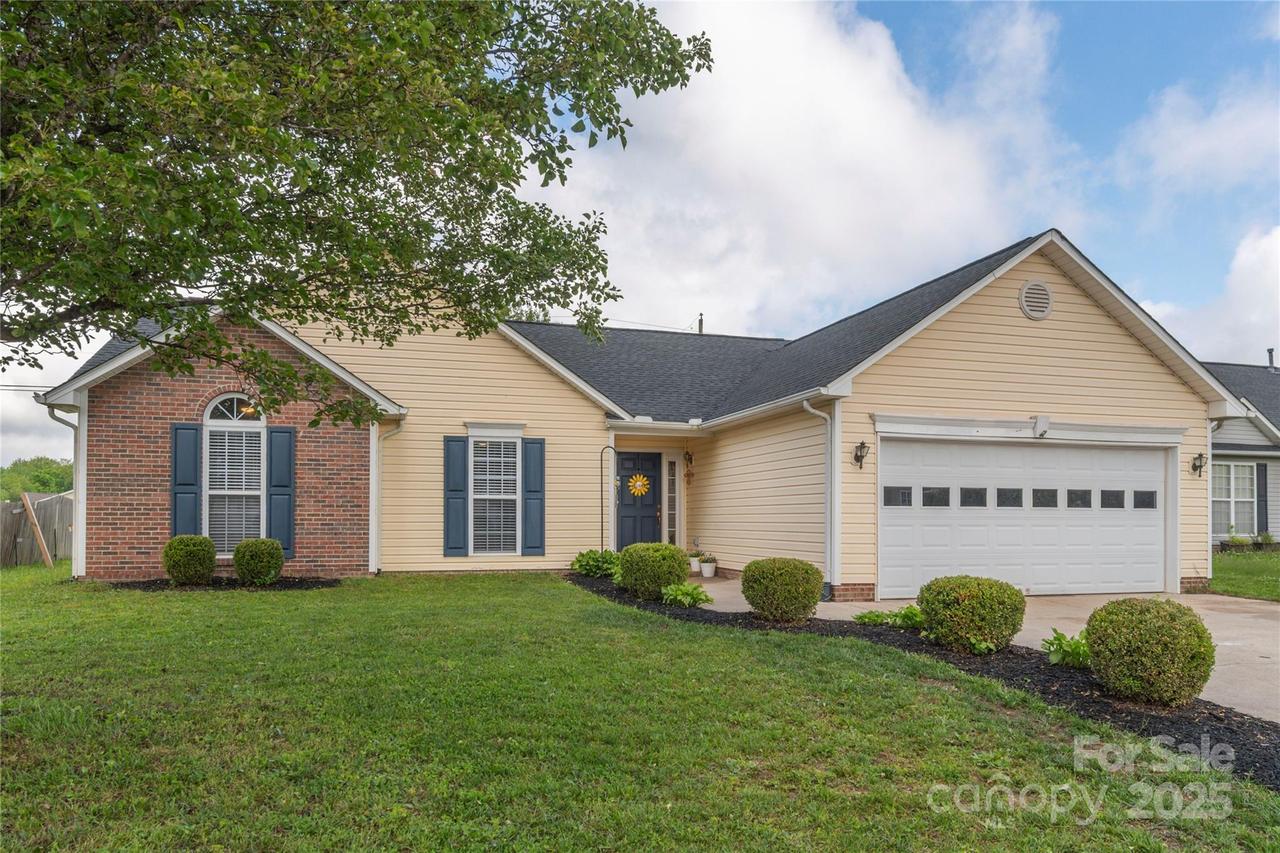 152 S Sunberry Tr., Fletcher, NC 28732