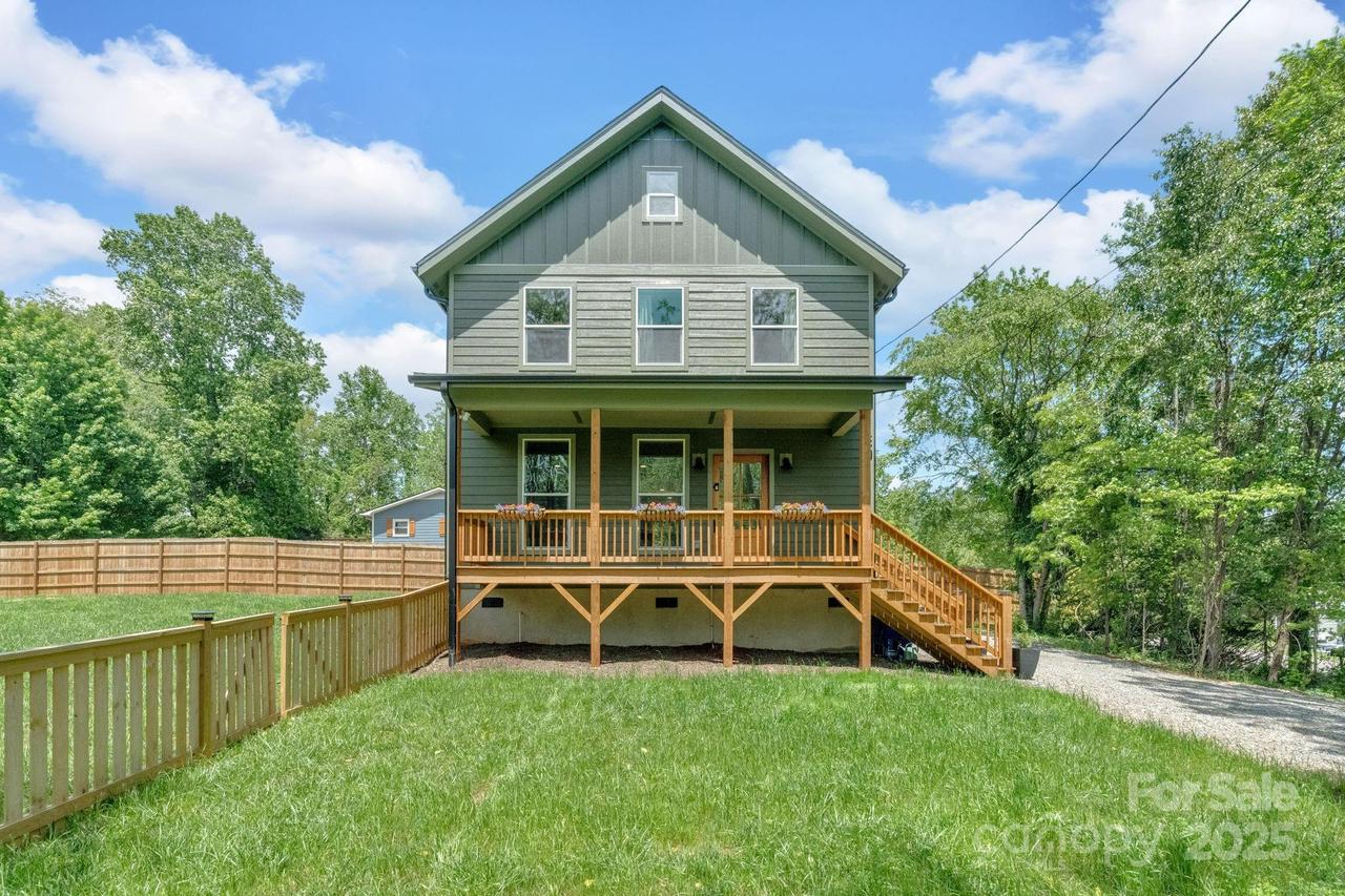 30 Spaulding Dr., Candler, NC 28715