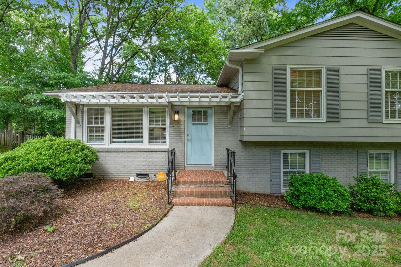 6609 Pleasant Dr., Charlotte, NC 28211