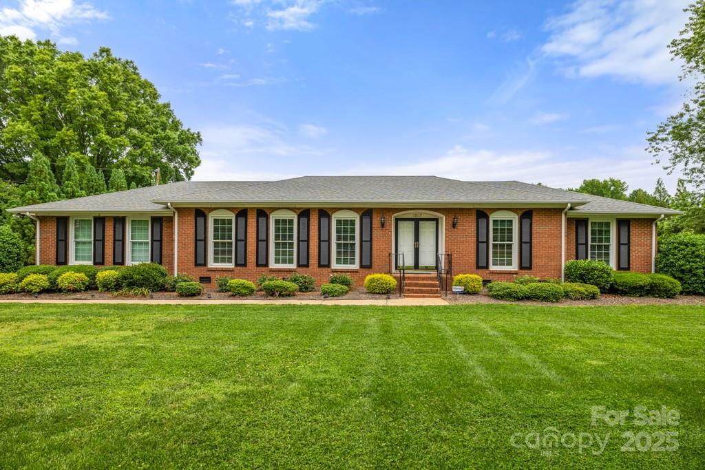 12117 Idlewild Rd., Matthews, NC 28105