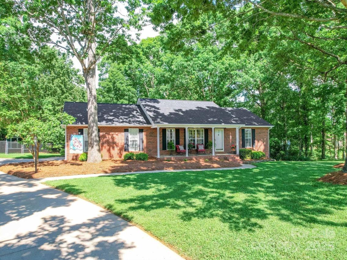 135 Henry Putnam Dr., Cherryville, NC 28021