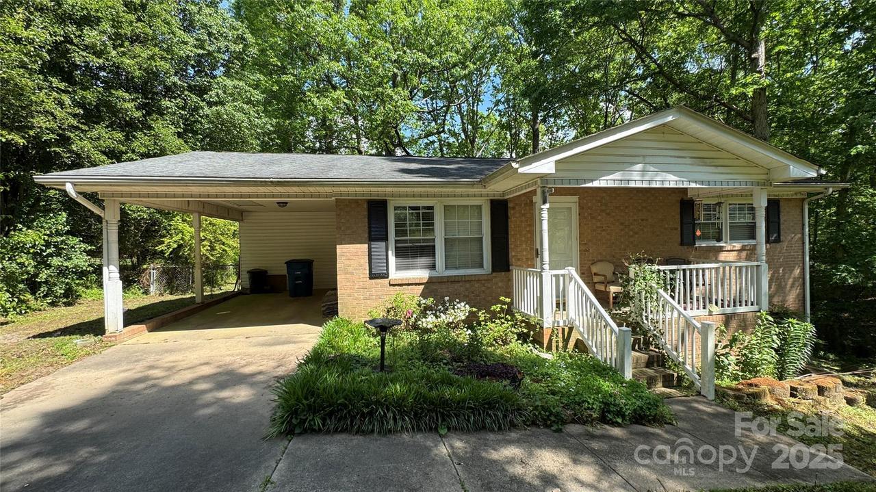 102 White Rock Rd., Grover, NC 28073