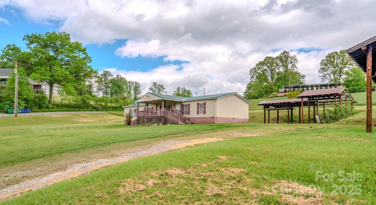 22 Hominy Baptist Church Rd., Candler, NC 28715