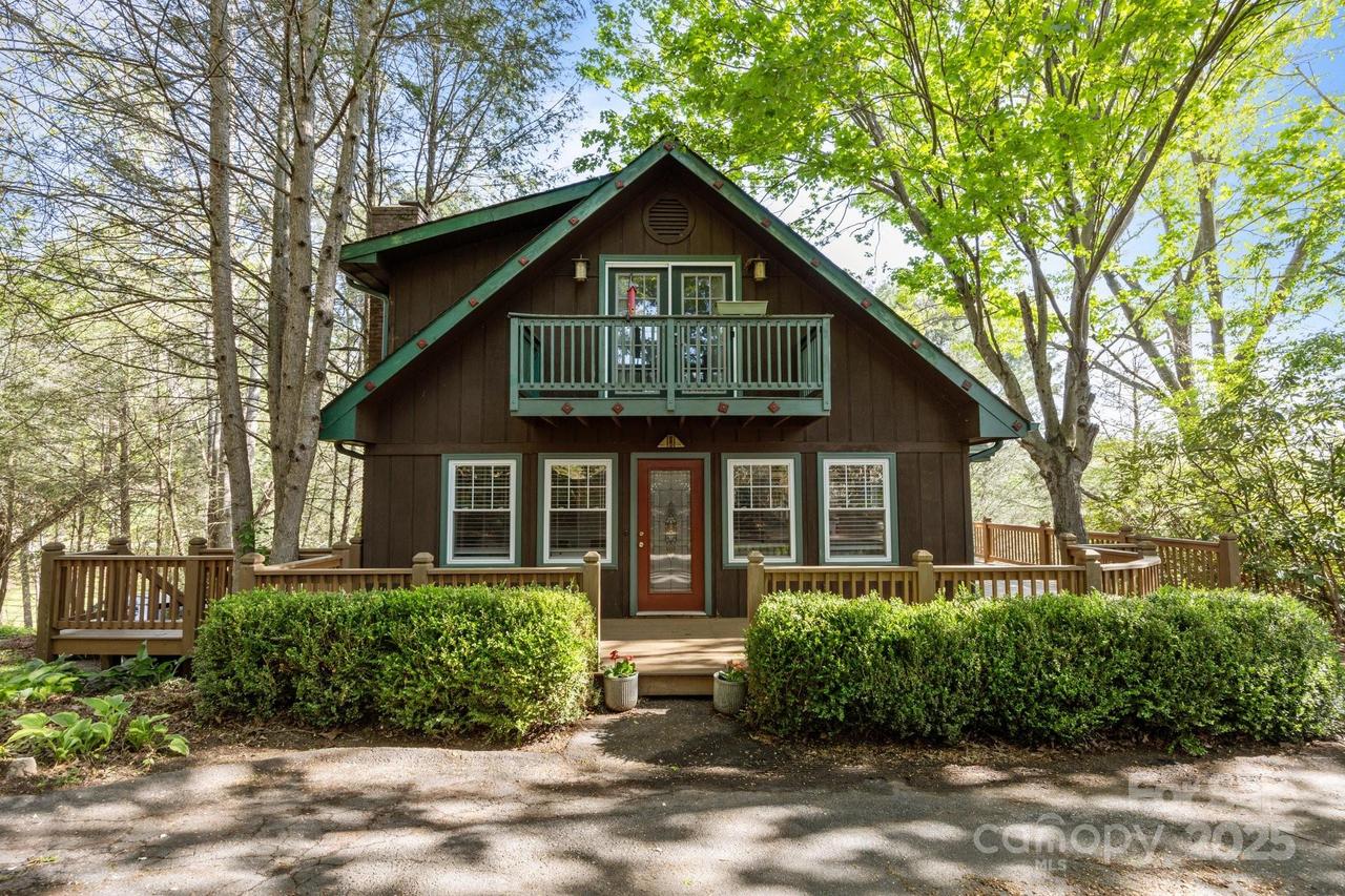 25 Alpine Way, Clyde, NC 28721