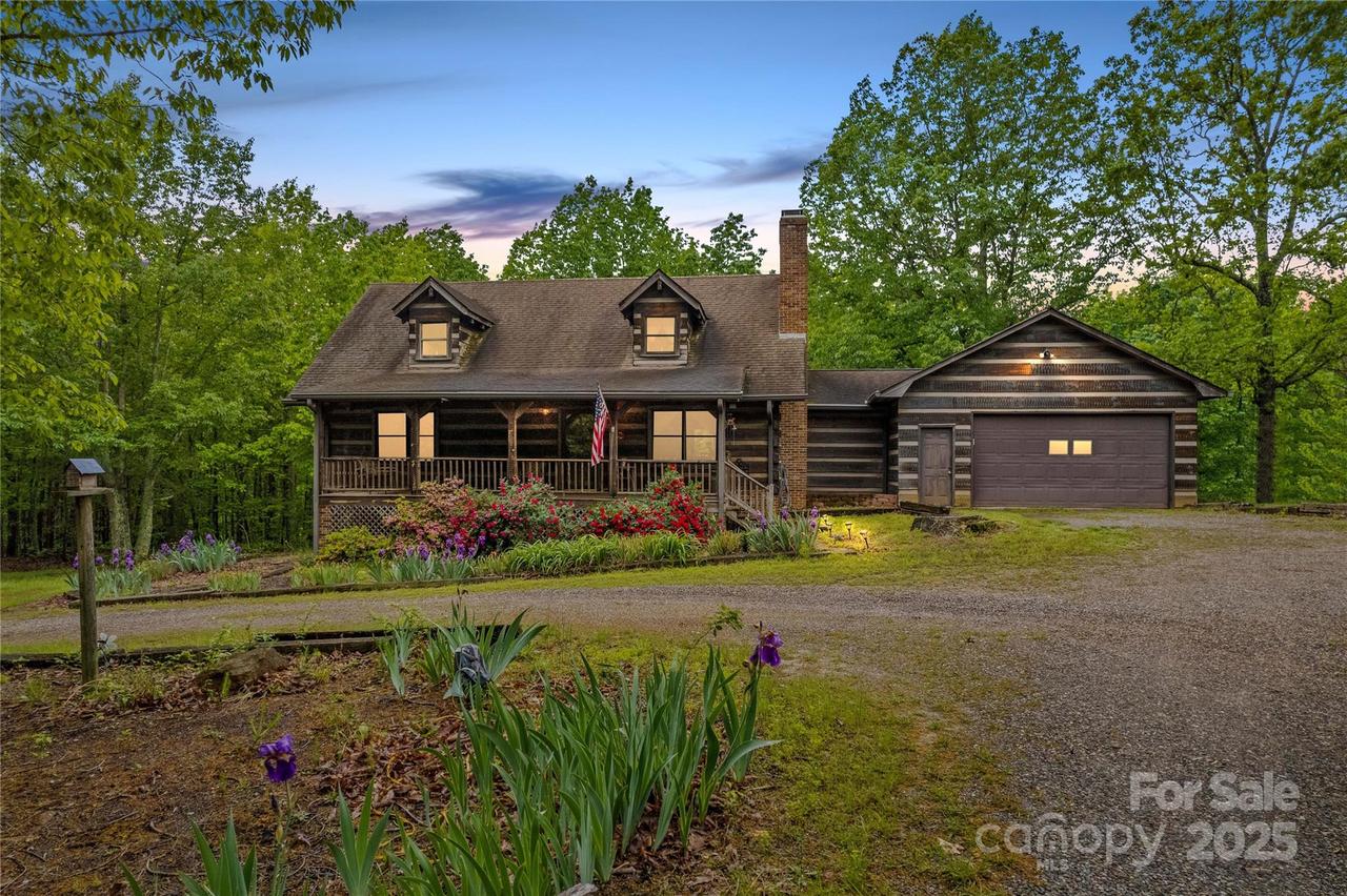 140 Hearthstone Dr., Statesville, NC 28677