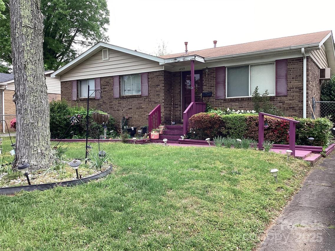 4729 Monmouth Dr., Charlotte, NC 28269