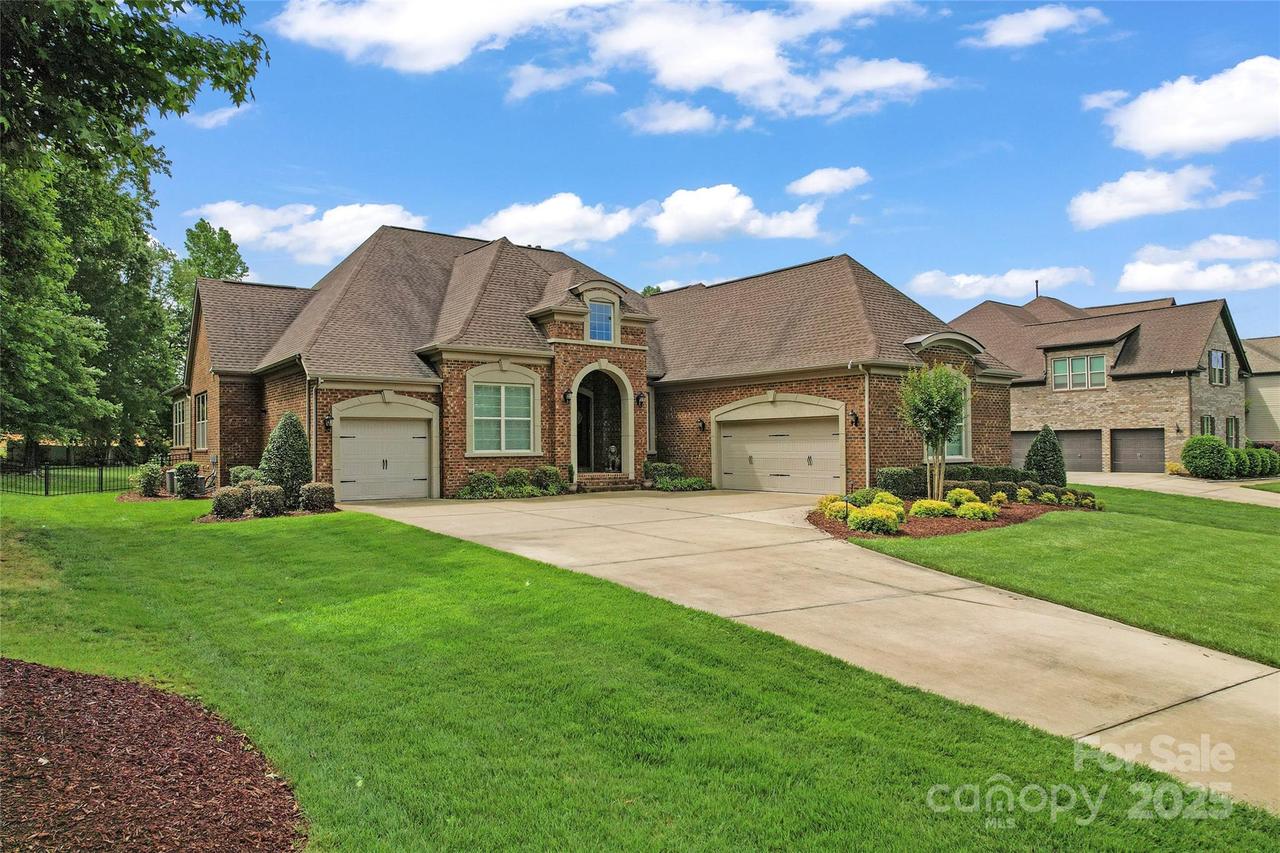 1400 Delaney Dr., Matthews, NC 28104