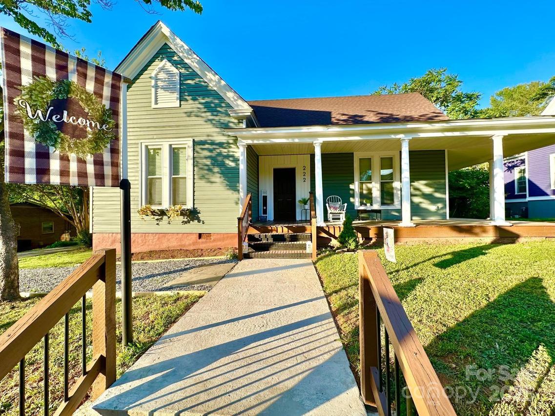 222 Brevard St., Statesville, NC 28677