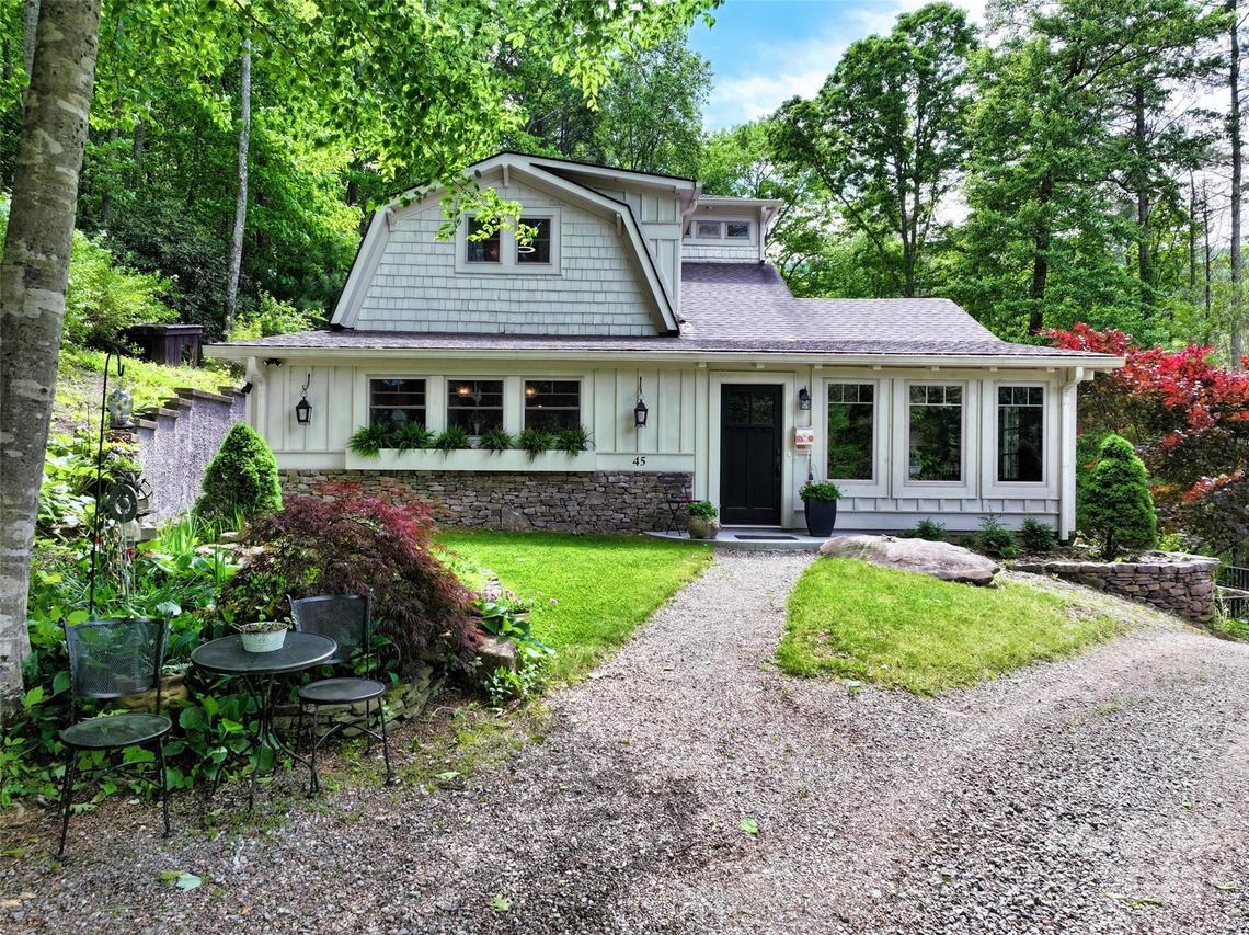 45 Gracious Ln., Waynesville, NC 28785