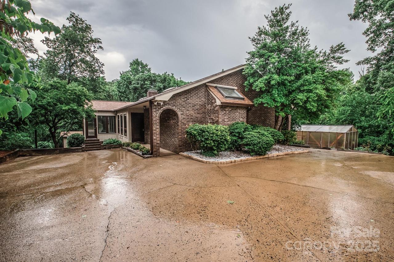 3700 NW Gainesway Ct., Concord, NC 28027