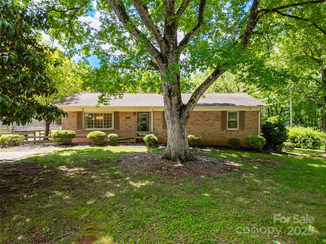2808 Findley Rd., Statesville, NC 28625