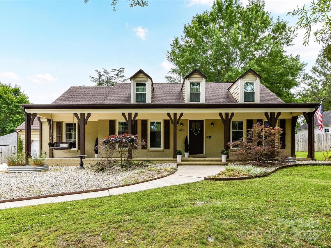 4711 Truscott Rd., Charlotte, NC 28226