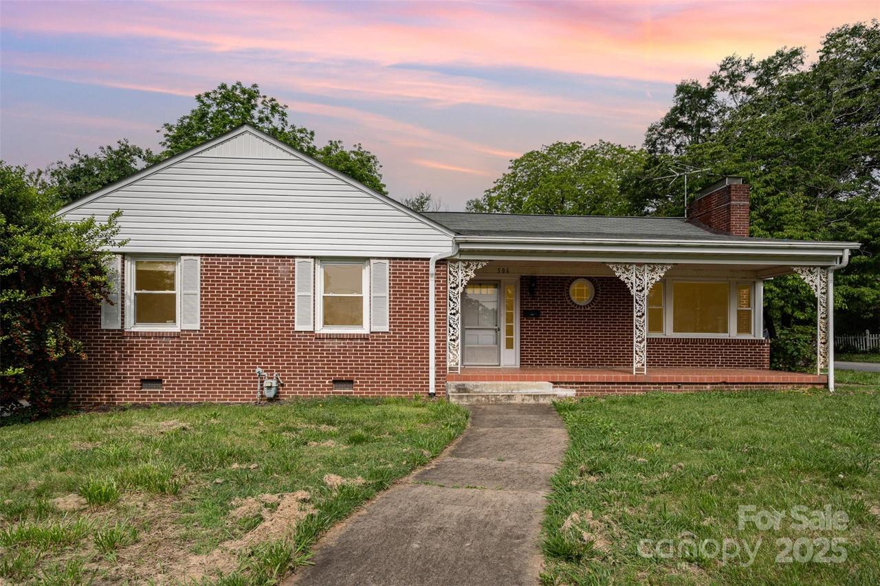 506 7th St., Hickory, NC 28602