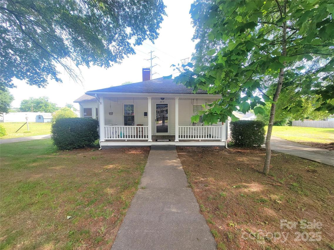 309 E 11th St., Kannapolis, NC 28083
