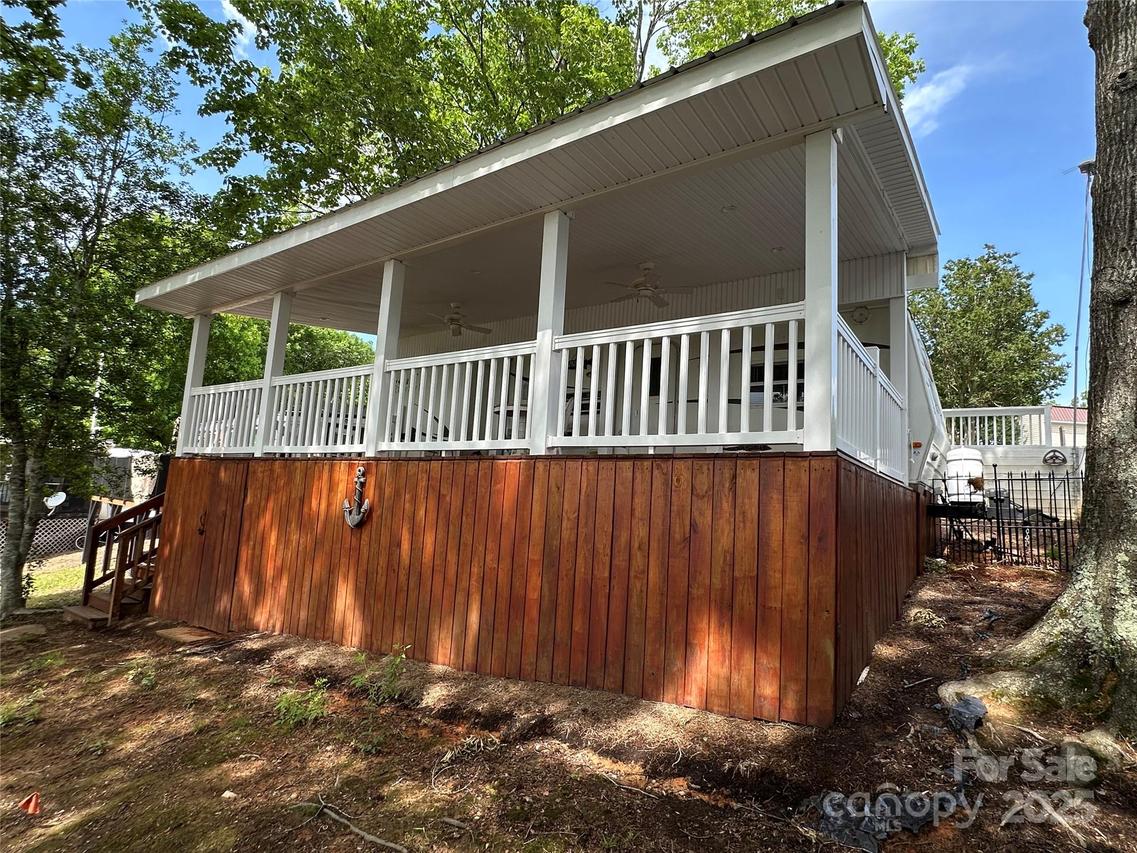 164 Dogwood Cir., New London, NC 28127