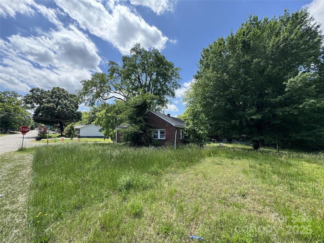 31 Conrad St., Lexington, NC 27295