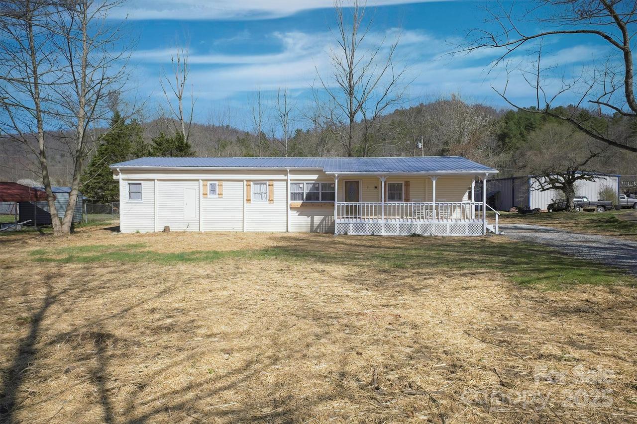75 Allman St., Marble, NC 28905