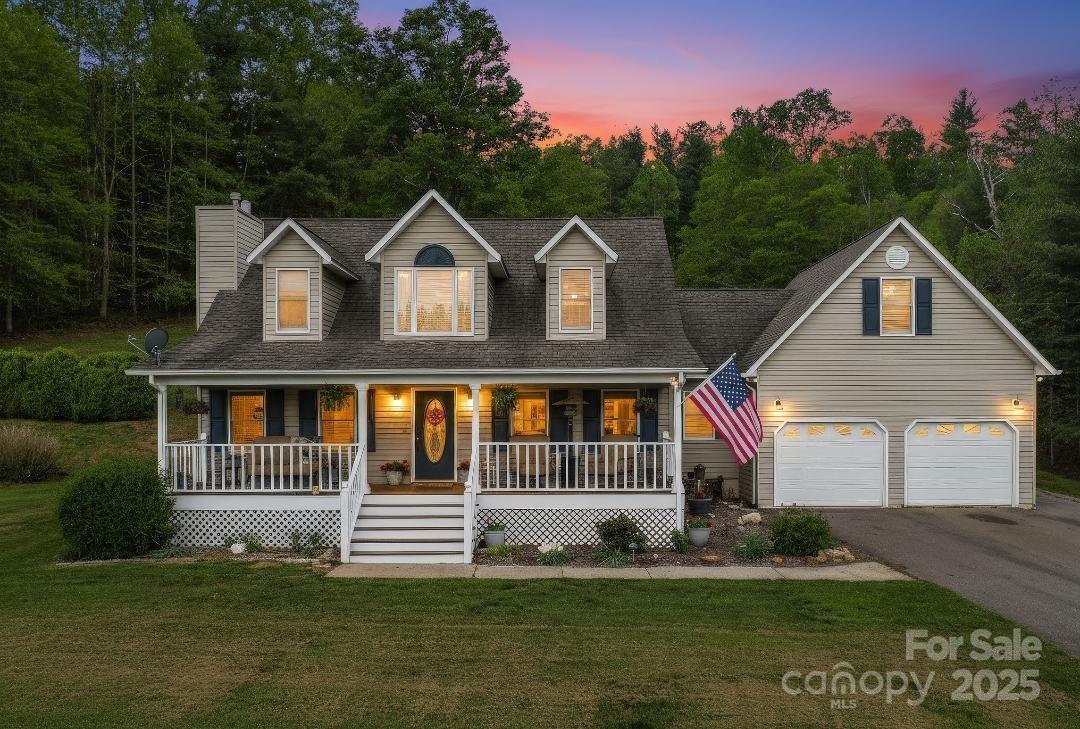 2581 Double Island Rd., Green Mountain, NC 28740