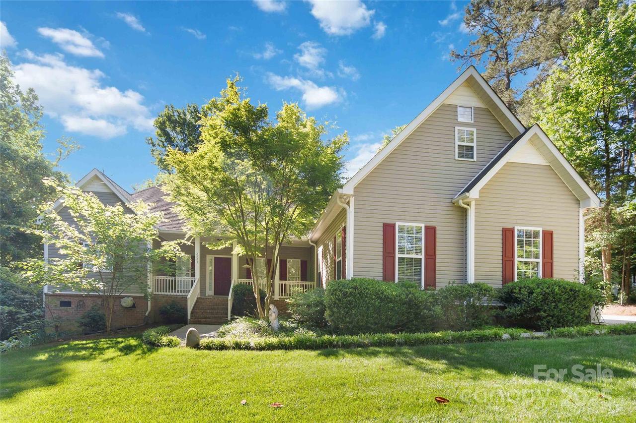 2923 Meadow Creek Ln., Monroe, NC 28110