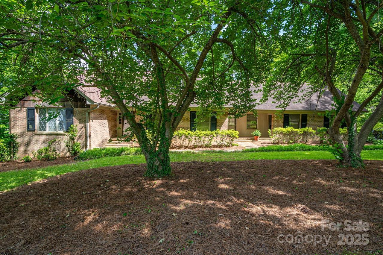 104 Ridge Dr., Stanley, NC 28164