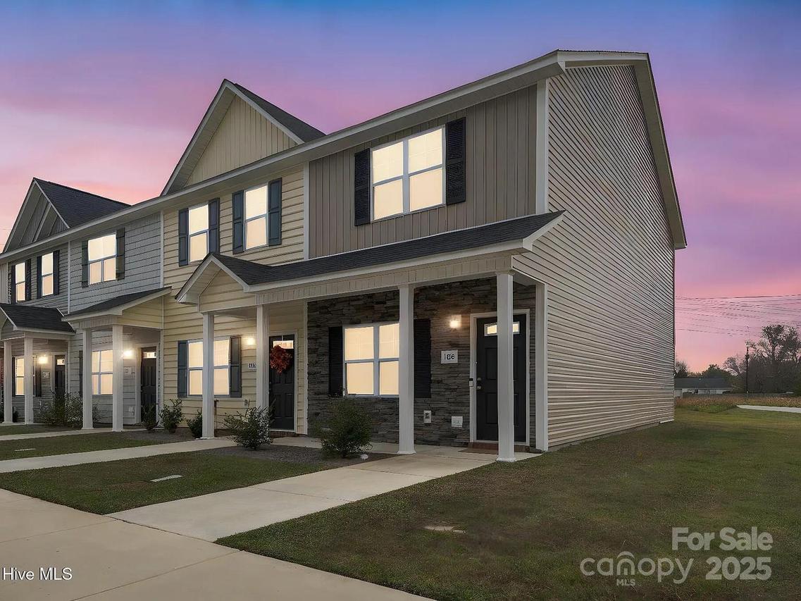 100 E Jaydn Dr., Jacksonville, NC 28546