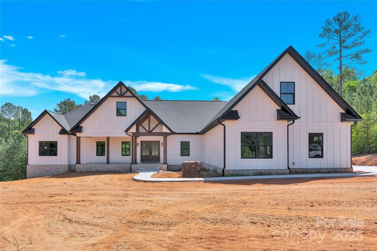 124 Starboard Ln., Statesville, NC 28677