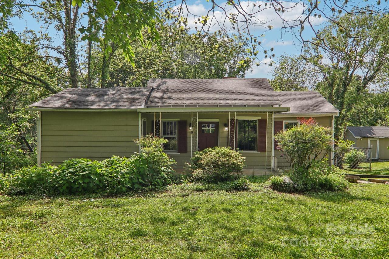 135.5 Virginia Ave., Asheville, NC 28806