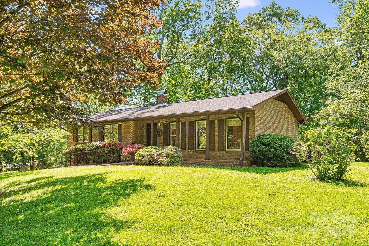 3127 Butler Bridge Rd., Mills River, NC 28759