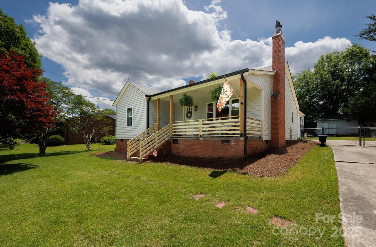 1423 N New Hope Rd., Gastonia, NC 28054