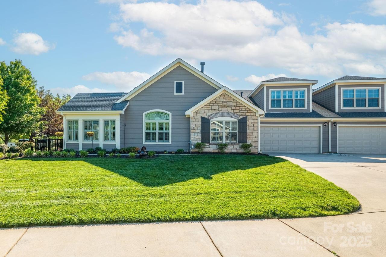 1328 Somersby Cir., Gastonia, NC 28054