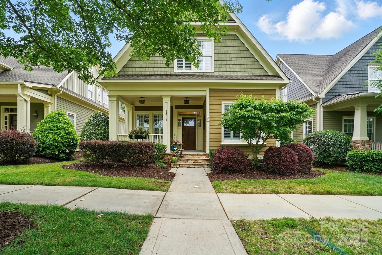 15714 Laurel Oak Crescent, Davidson, NC 28036