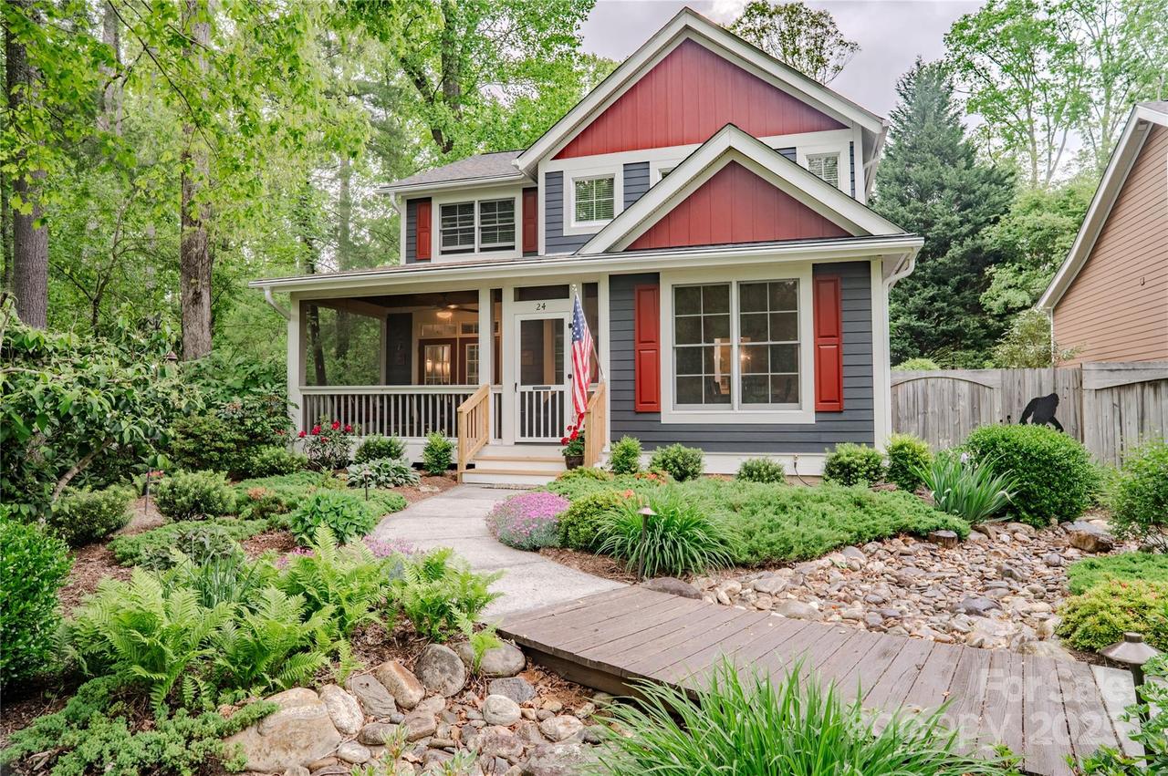 24 Stepping Stone Ln., Flat Rock, NC 28731