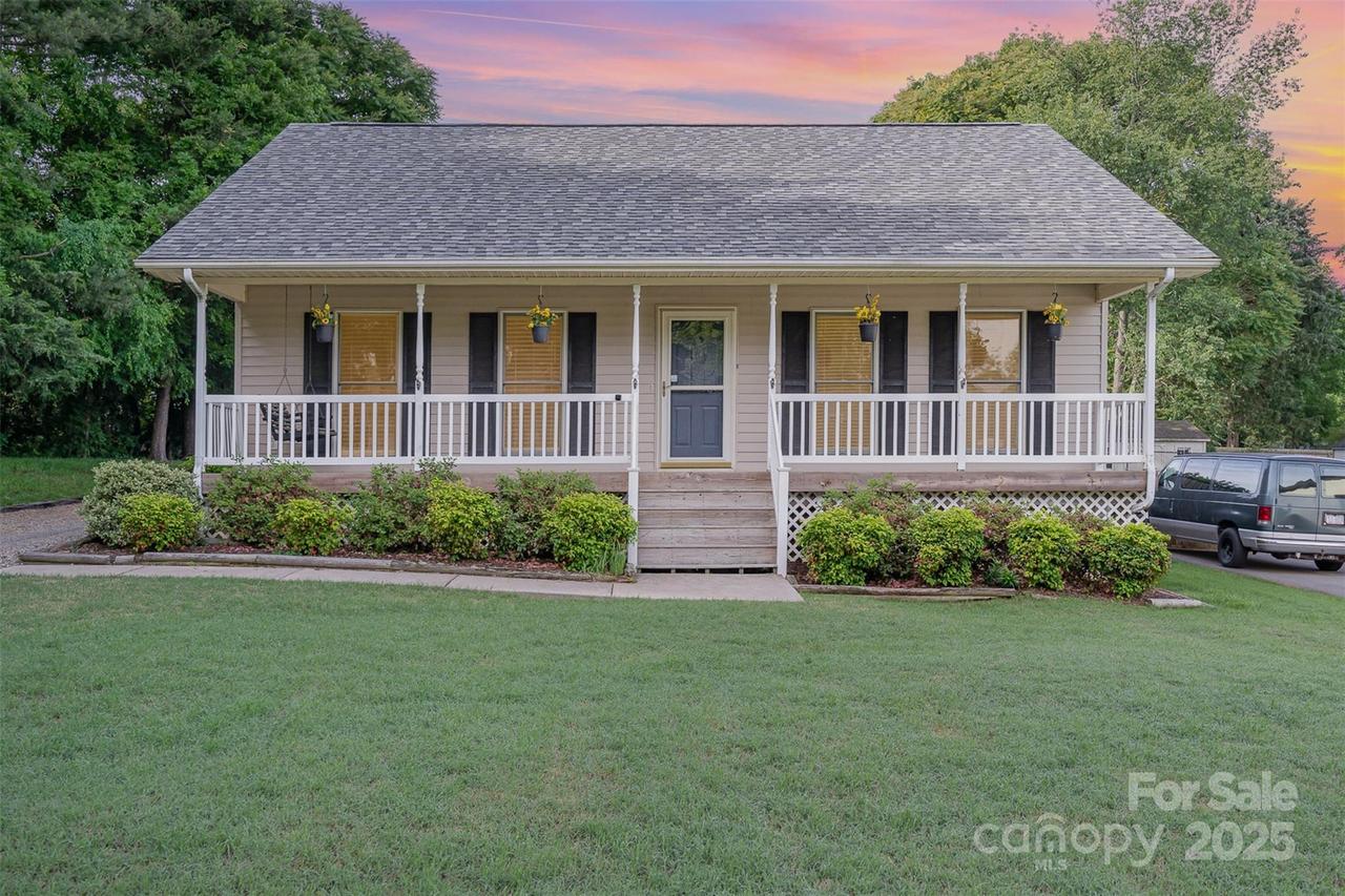 113 Marina Ln., Mooresville, NC 28117
