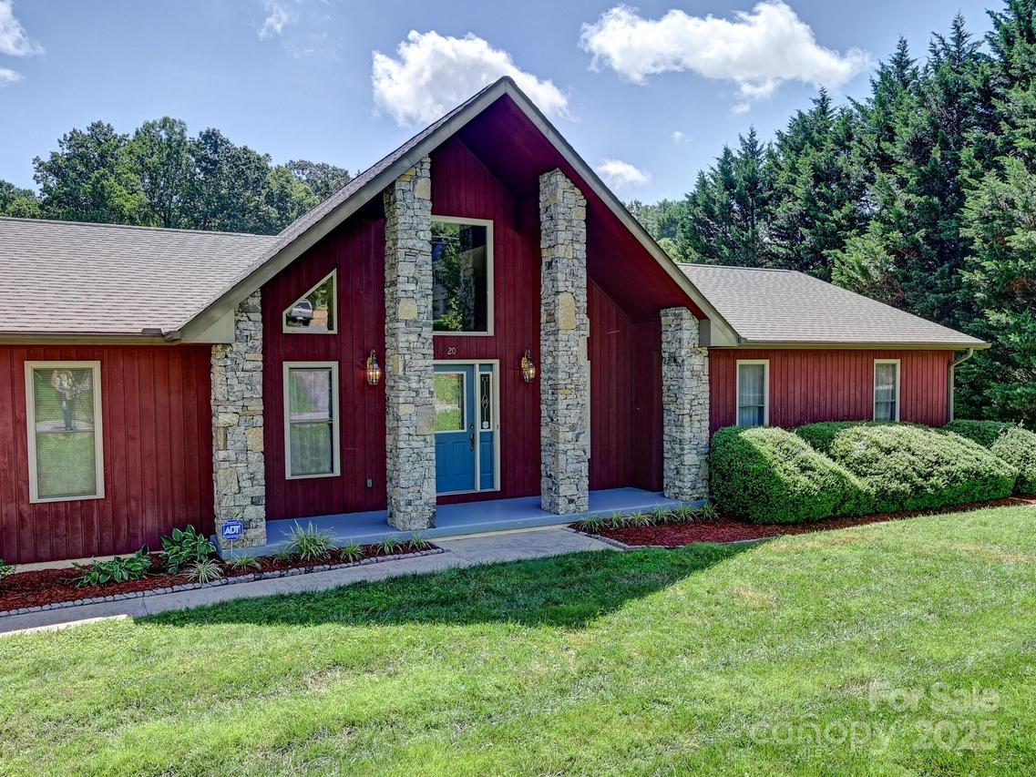 20 Brooks Cove Rd., Candler, NC 28715