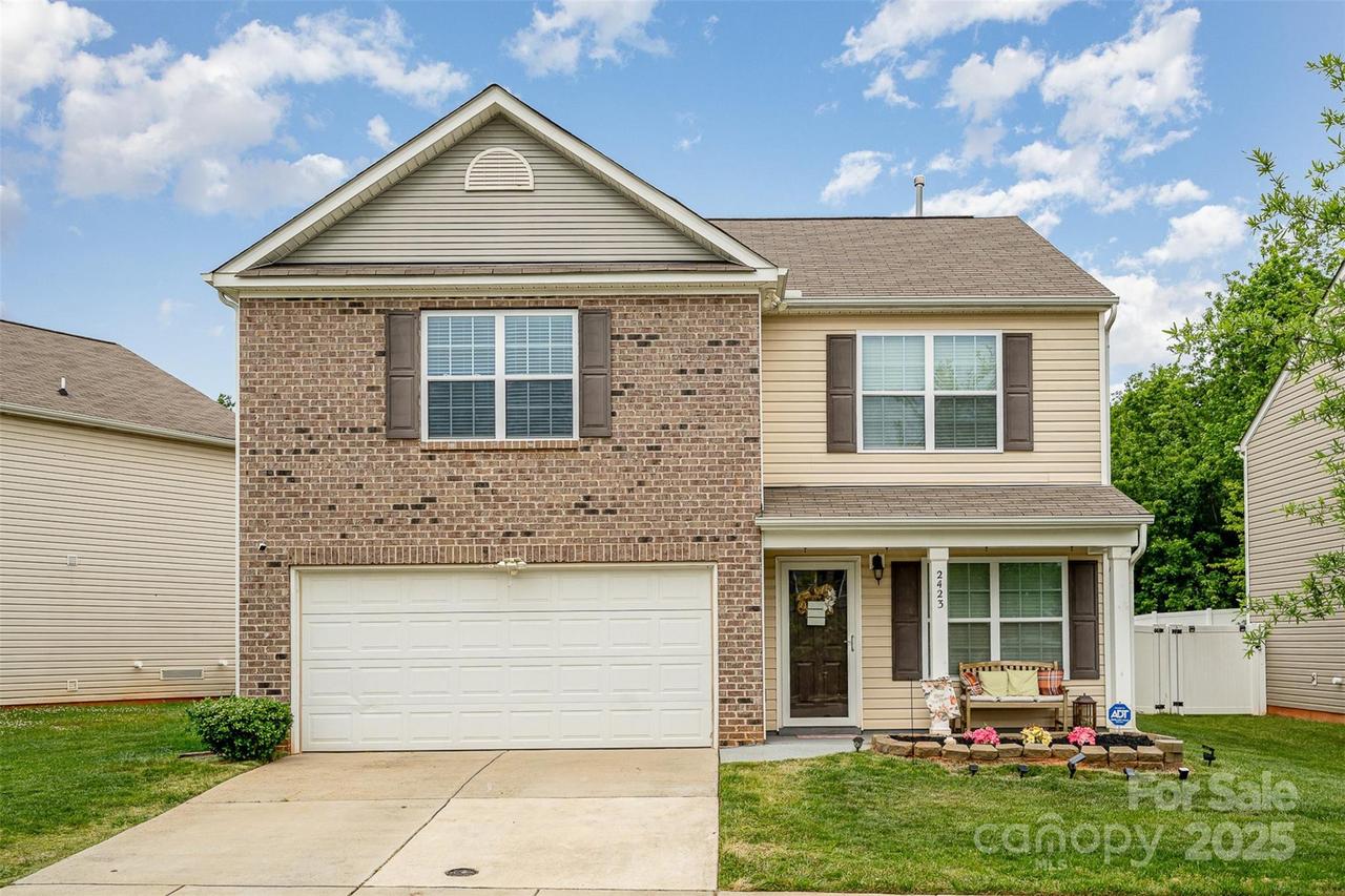 2423 Dewey Creek Ln., Charlotte, NC 28216