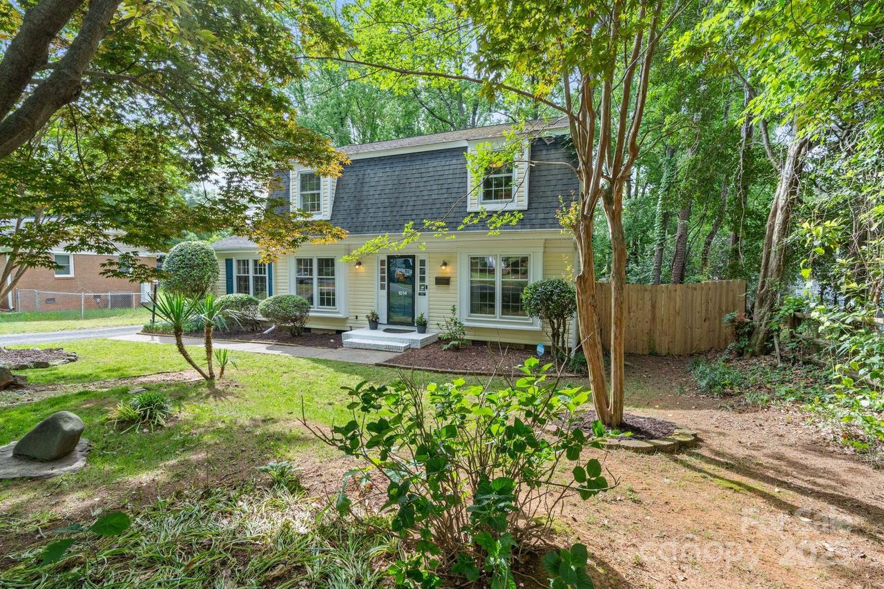 1014 Vandalia Dr., Charlotte, NC 28212