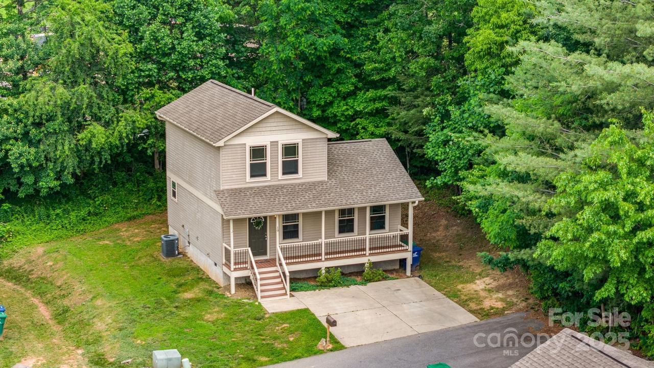 10 Coral Berry Dr., Candler, NC 28715
