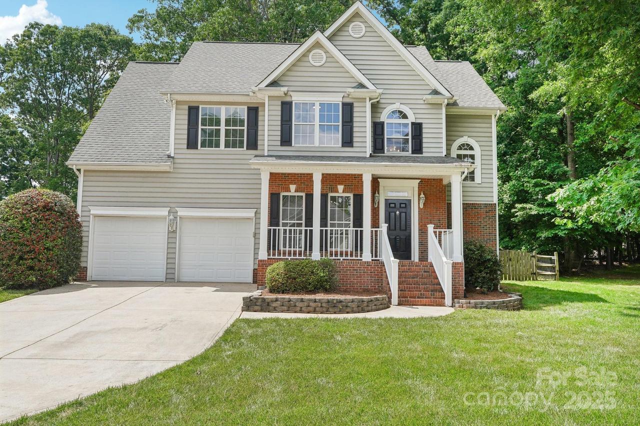 15108 Castlebridge Ln., Matthews, NC 28104