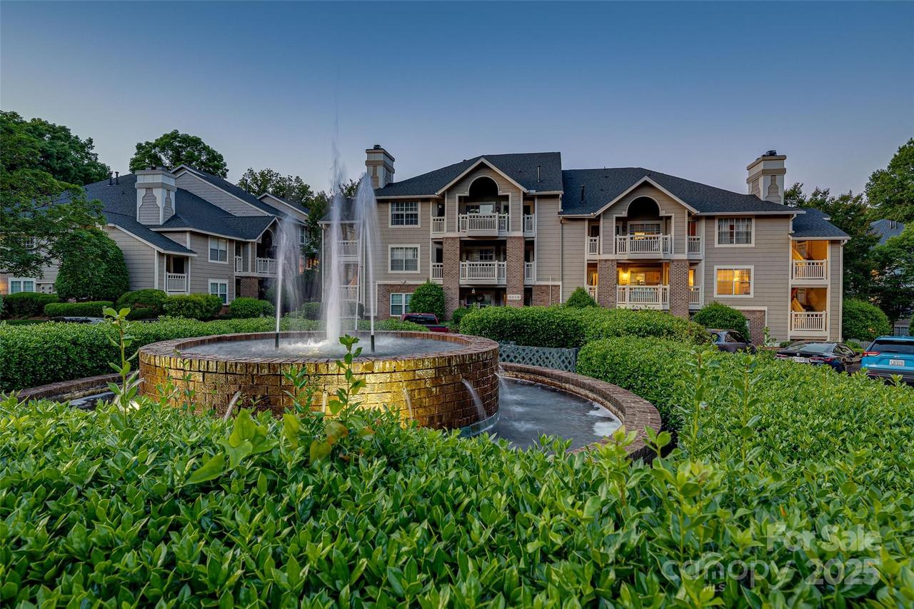 5009 Sharon Rd. #E, Charlotte, NC 28210