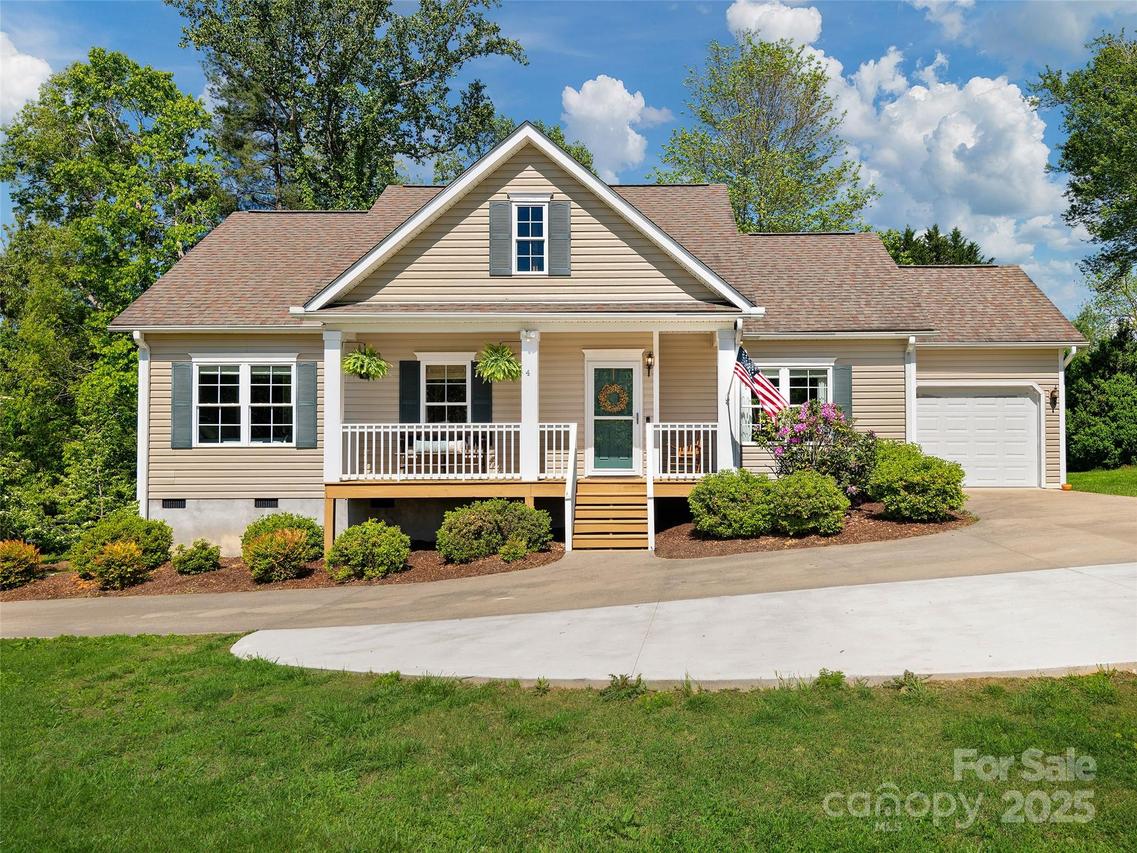 4 Greene Ln., Fletcher, NC 28732