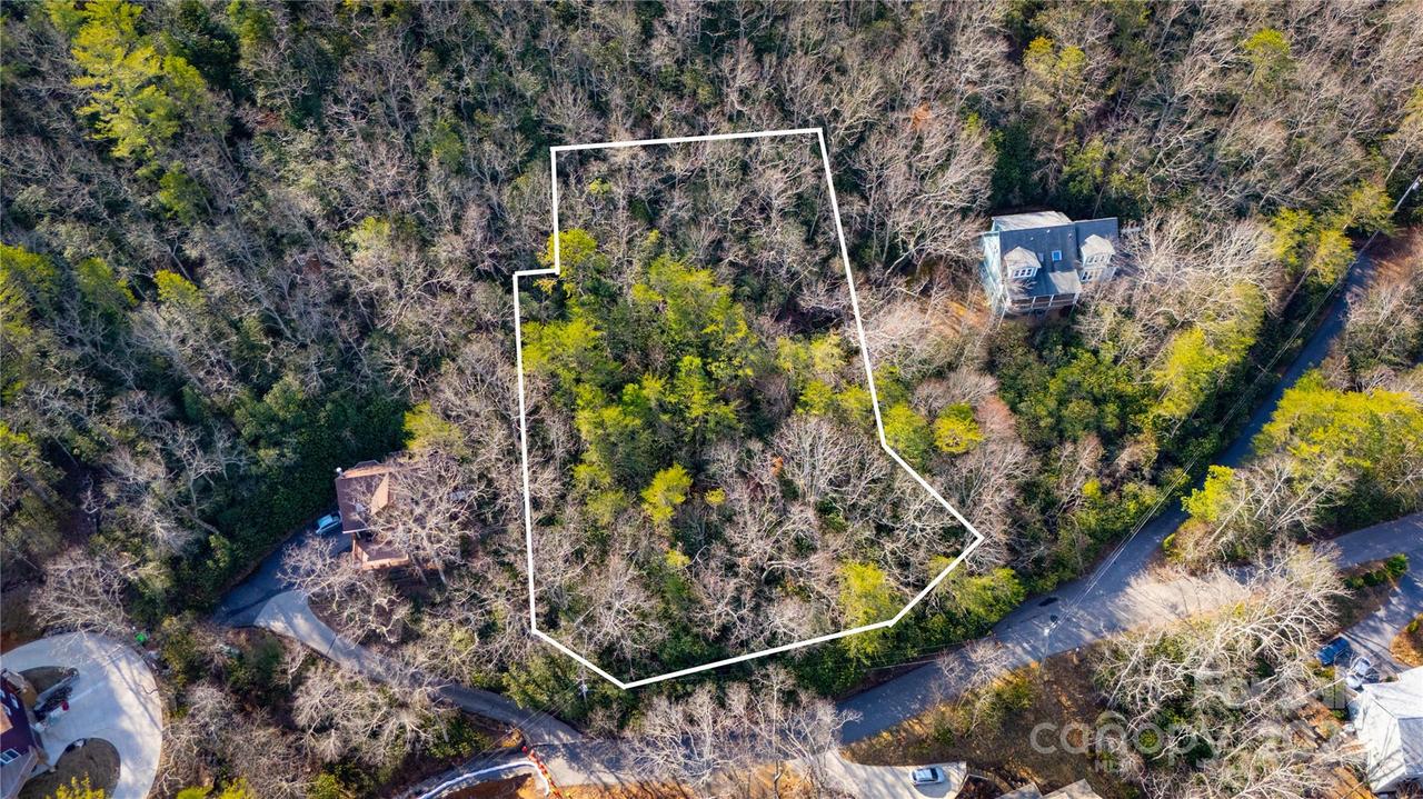 99999 Hilltop Rd., Black Mountain, NC 28711