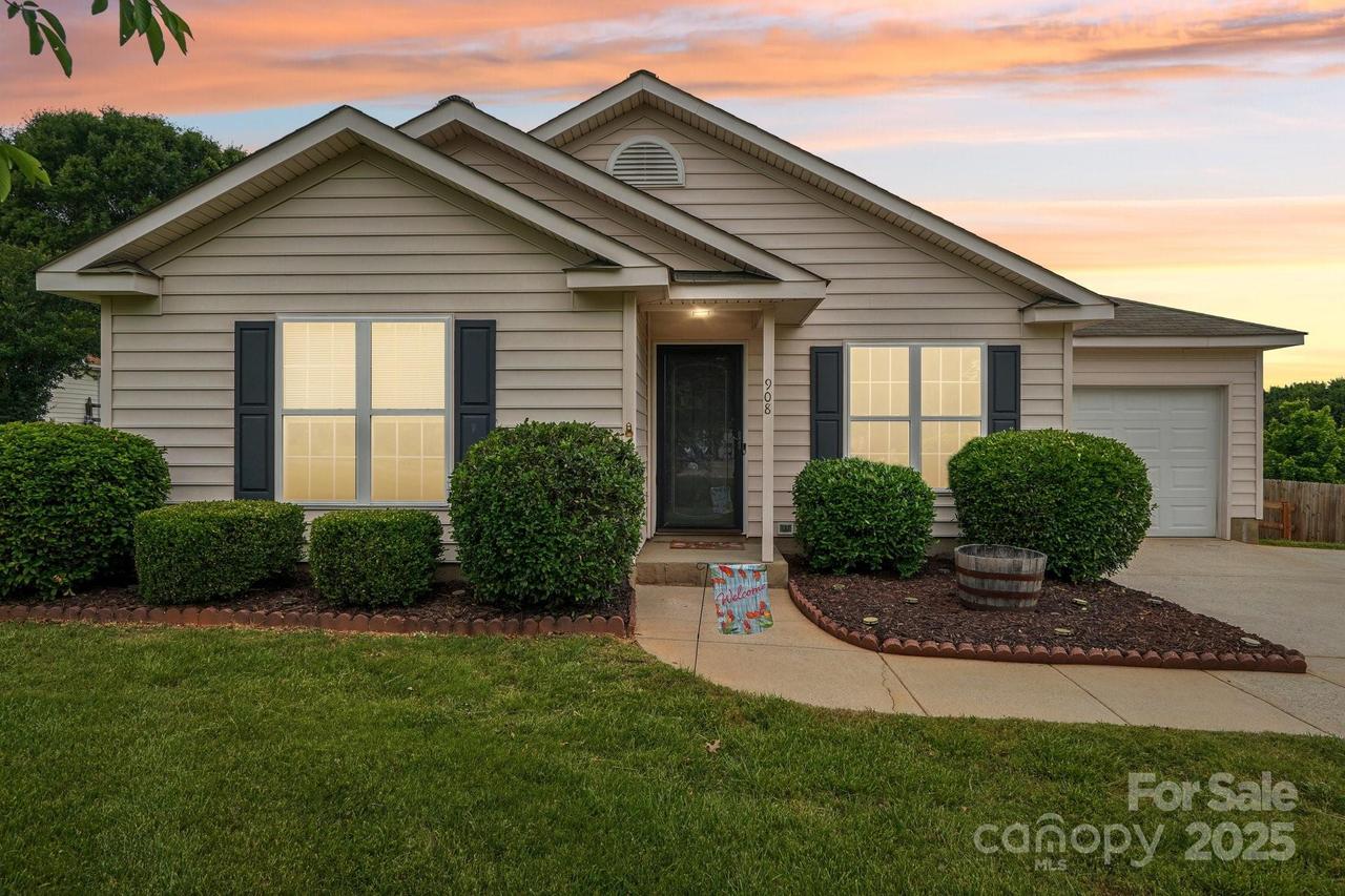 908 Dairy Meadow Ct., Monroe, NC 28110
