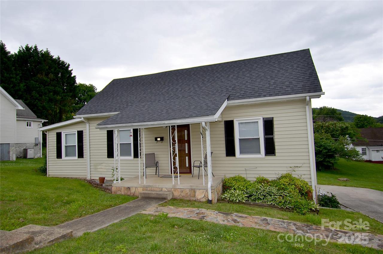 60 3rd St., Marion, NC 28752