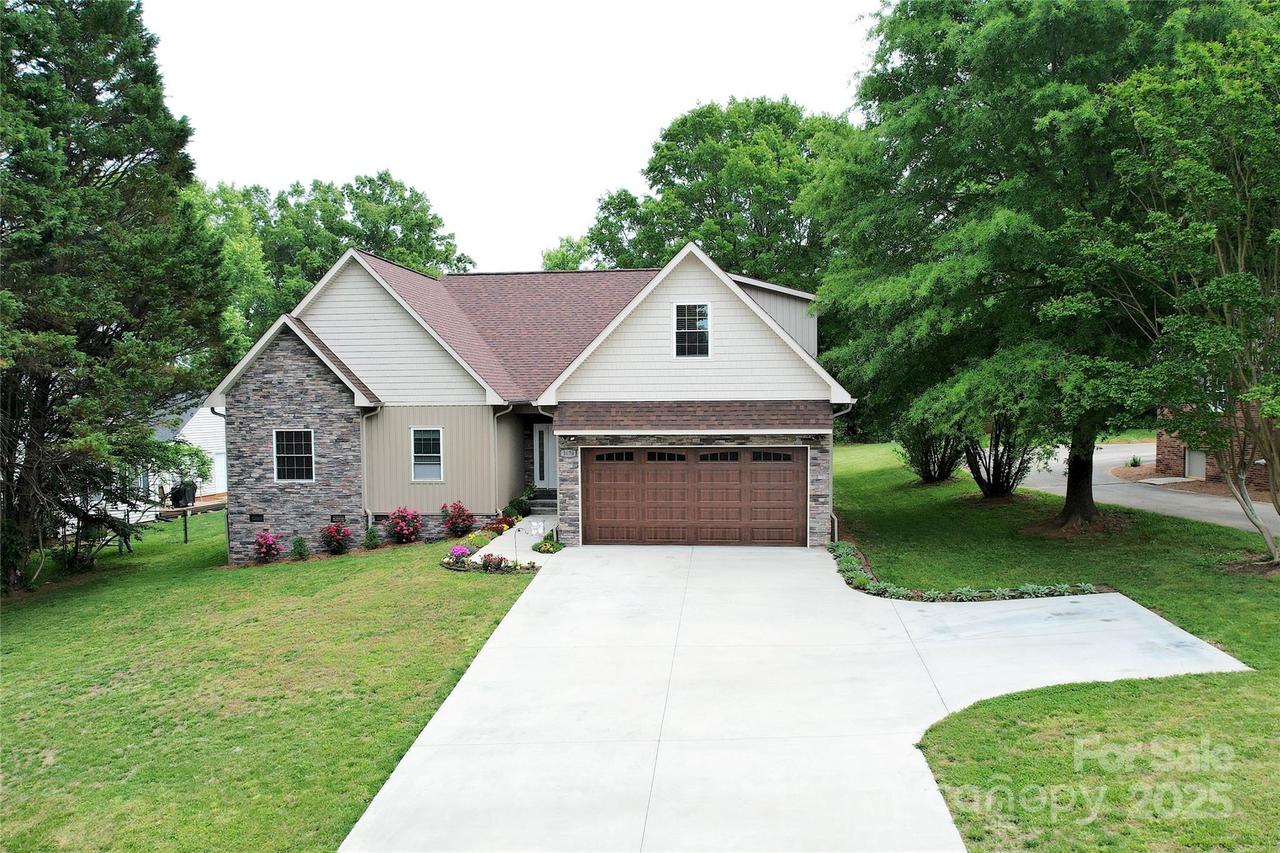 3670 9th Street Dr. #96, Hickory, NC 28601