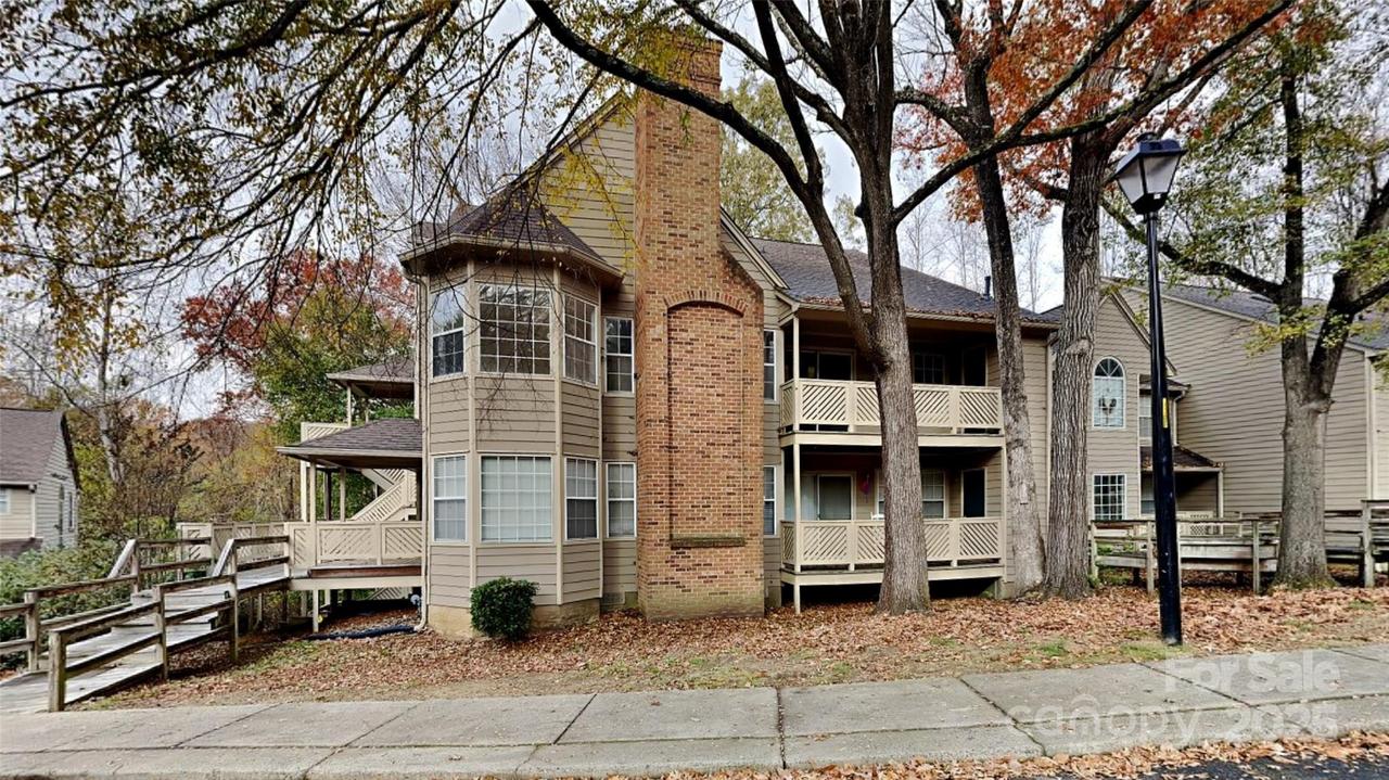 6020 Gray Gate Ln. #I, Charlotte, NC 28210