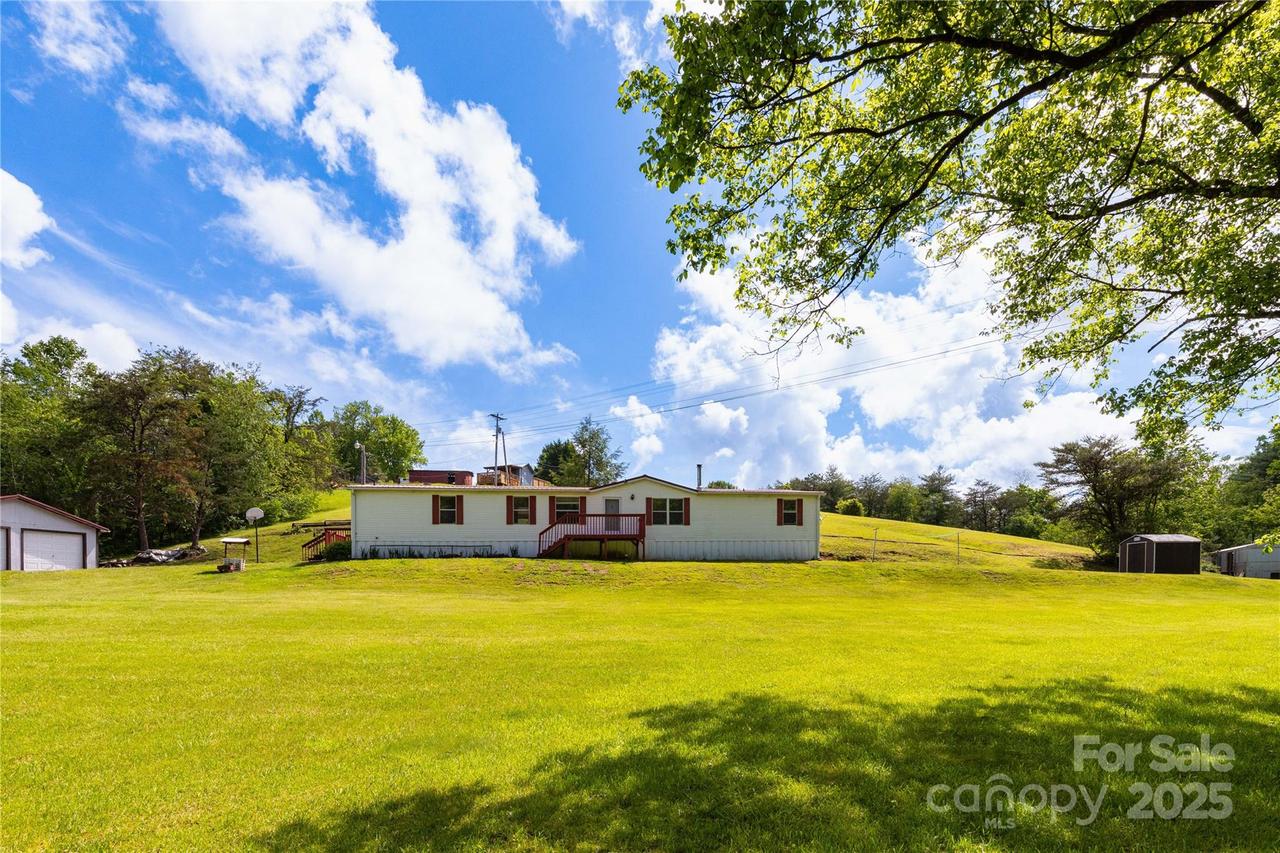283 Grandview Dr. #1, Marshall, NC 28753
