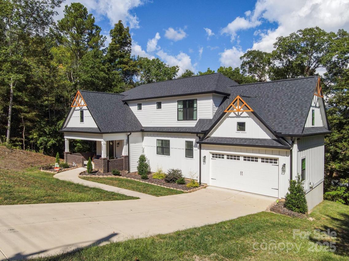 685 Knollcrest Dr., Concord, NC 28025